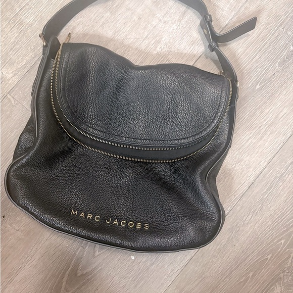 MARC JACOBS BLACK PEBBLED LEATHER HOBO BAG #M0016930 SOLD OUT WRAPPED BNWT $495 - Picture 3 of 4